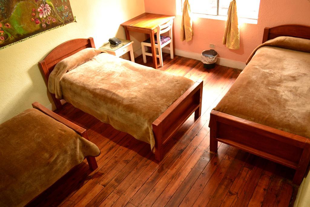 Hostal Loro Verde Quito Ngoại thất bức ảnh