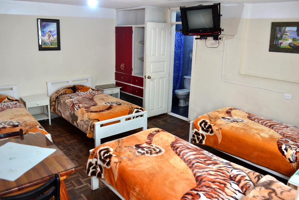 Hostal Loro Verde Quito Ngoại thất bức ảnh